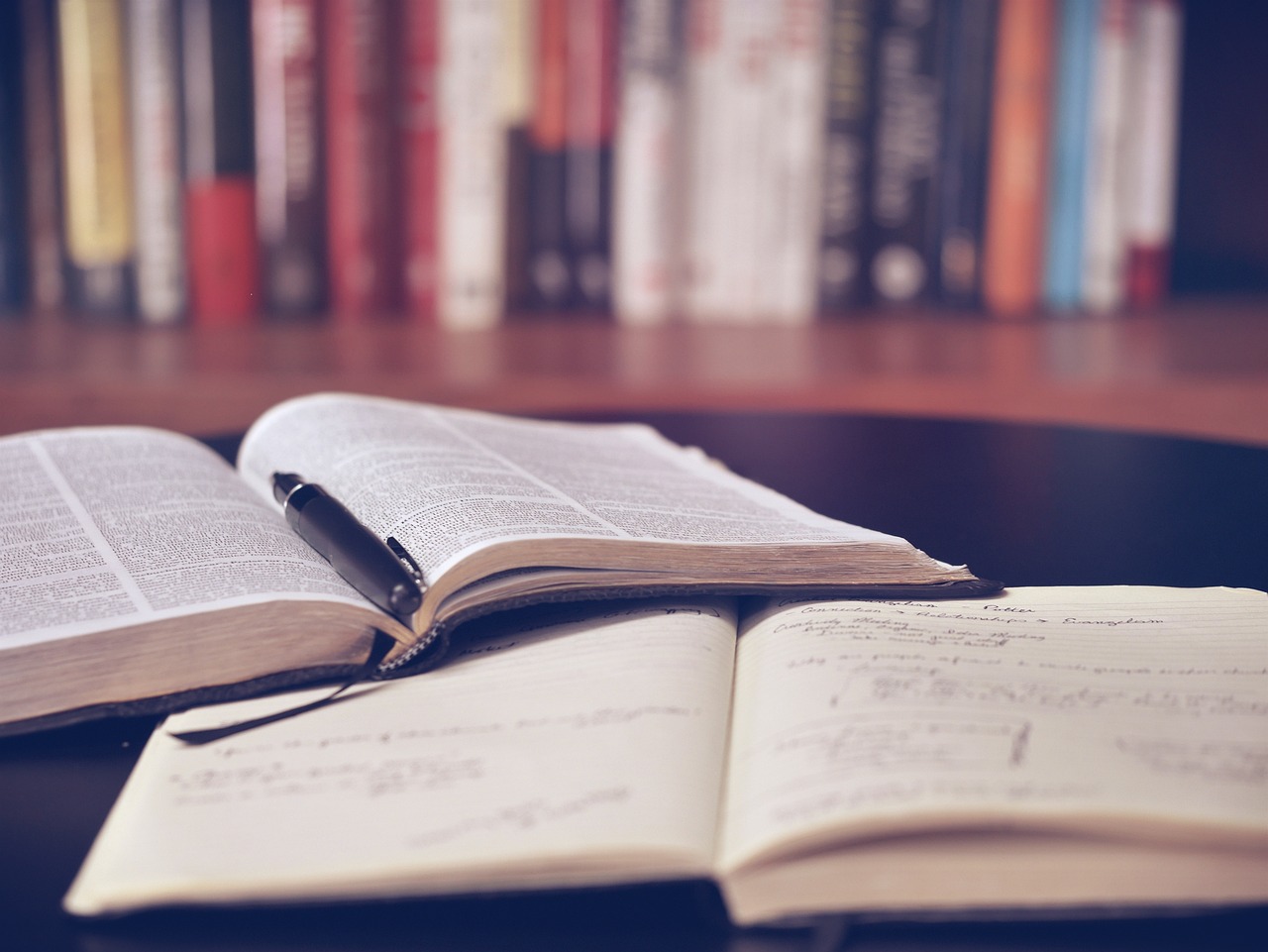 Top-Up Degrees: Finish Your Studies with a UK Qualification